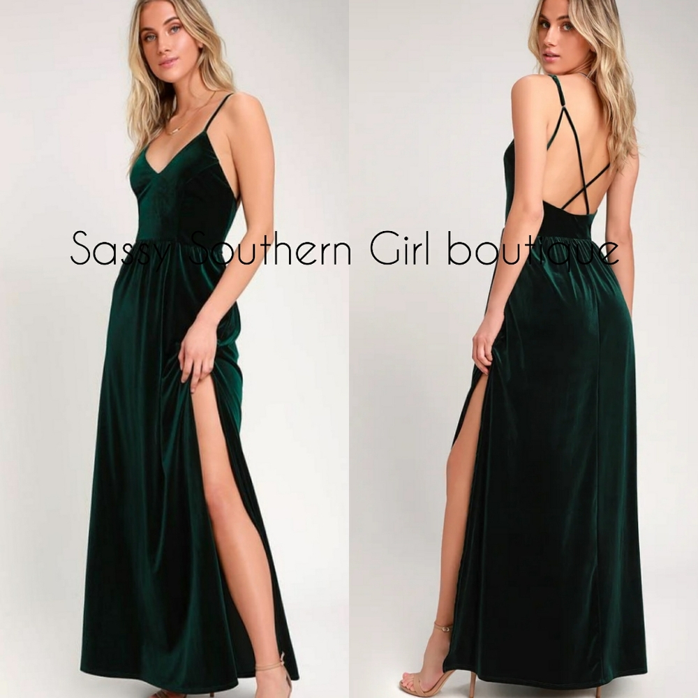 ⭐🆕 Green velvet maxi dress